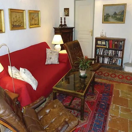 Two-bedroom Holiday In Azille