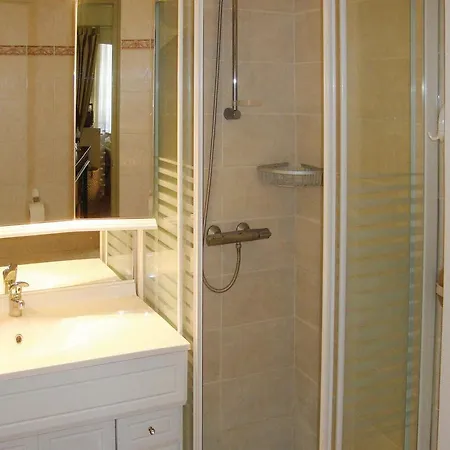 Two-bedroom Holiday In *